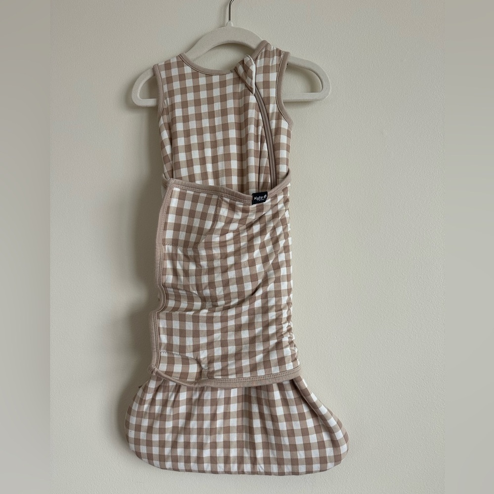 Kyte BABY Beige and White Gingham Sleeping Sack